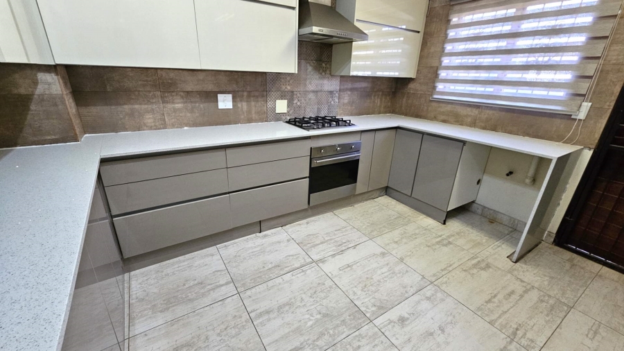 4 Bedroom Property for Sale in Melodie North West
